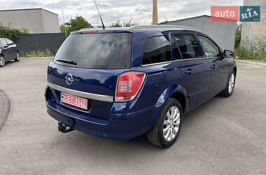 Универсал Opel Astra 2010 в 