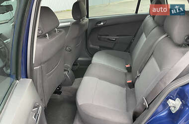 Универсал Opel Astra 2010 в 