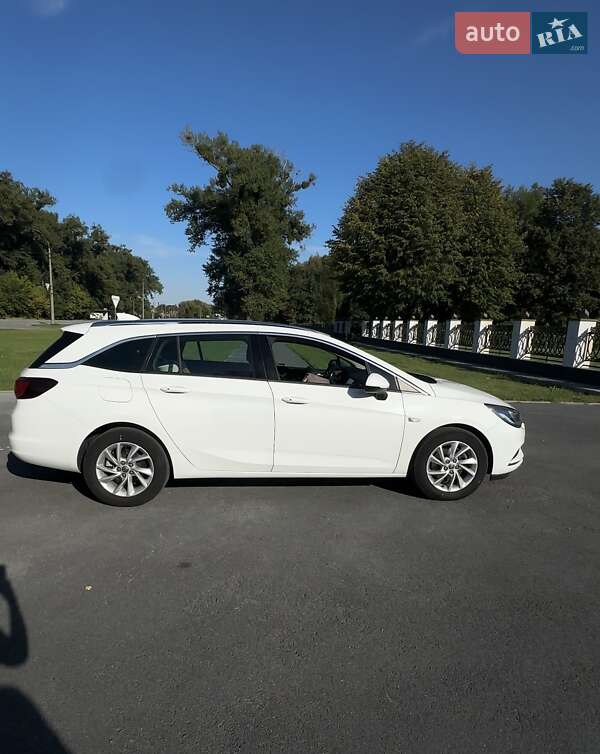 Универсал Opel Astra 2017 в Звягеле