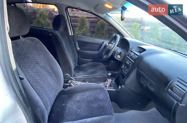 Седан Opel Astra 2000 в 