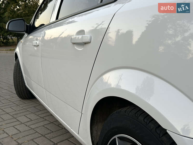 Седан Opel Astra 2012 в Прилуках