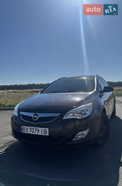 Opel Astra 2011
