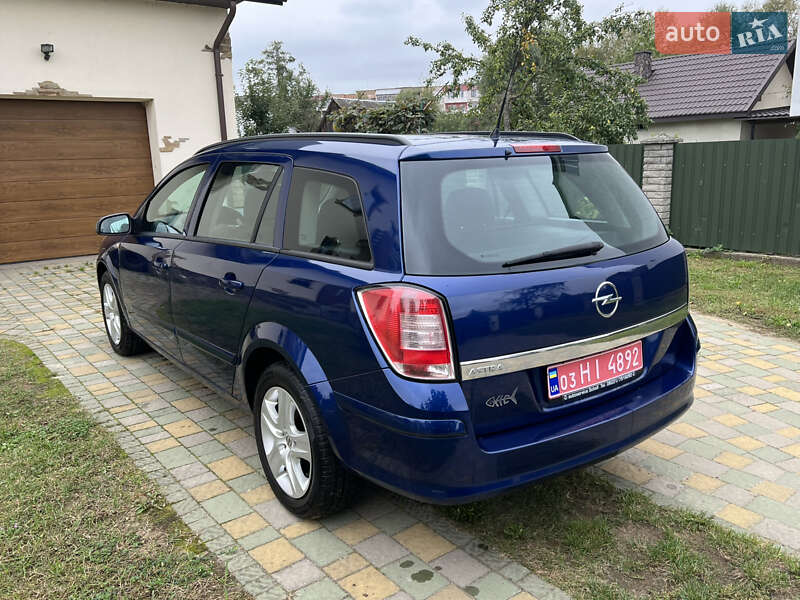 Универсал Opel Astra 2008 в Яворове