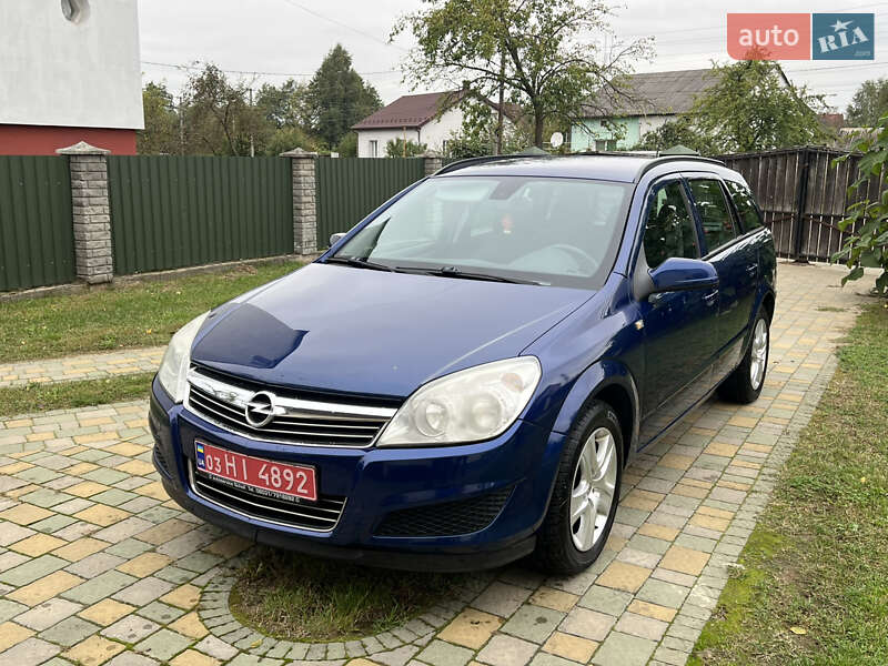 Универсал Opel Astra 2008 в Яворове
