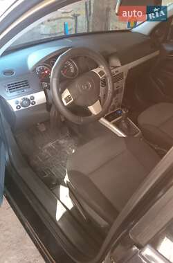 Универсал Opel Astra 2007 в 