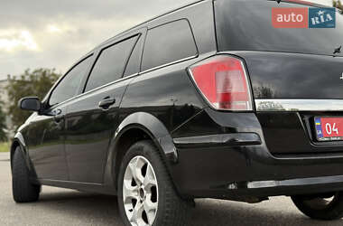 Универсал Opel Astra 2006 в 