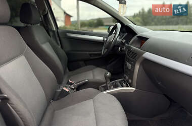 Универсал Opel Astra 2006 в 