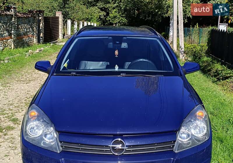 Универсал Opel Astra 2005 в Долине