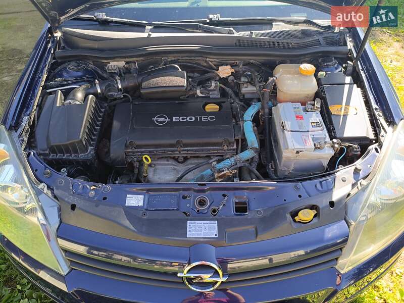 Универсал Opel Astra 2005 в Долине