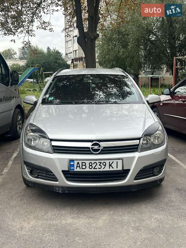 Универсал Opel Astra 2005 в 