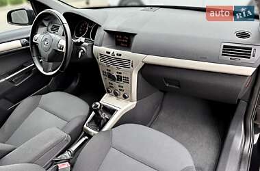 Универсал Opel Astra 2007 в 