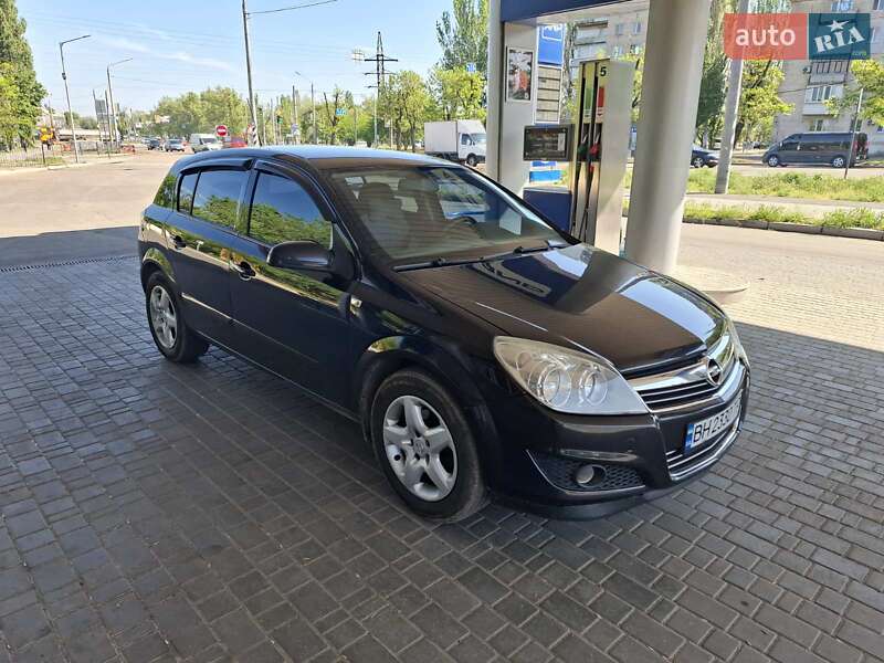 Хэтчбек Opel Astra 2008 в Николаеве