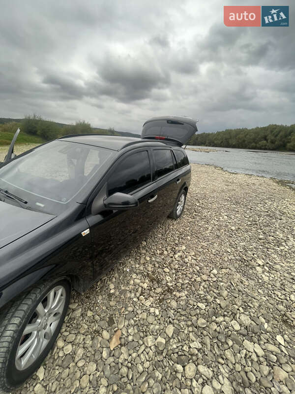 Универсал Opel Astra 2008 в Ивано-Франковске