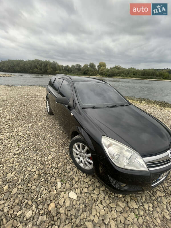 Универсал Opel Astra 2008 в Ивано-Франковске