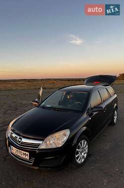 Универсал Opel Astra 2008 в Глухове