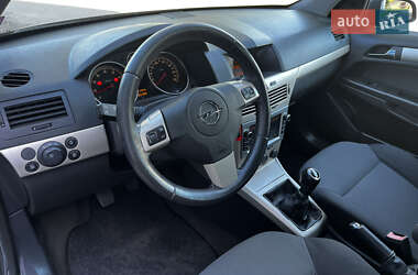 Универсал Opel Astra 2007 в 