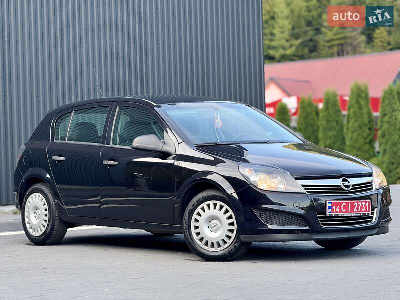 Opel Astra 2010 Opel Astra 2010