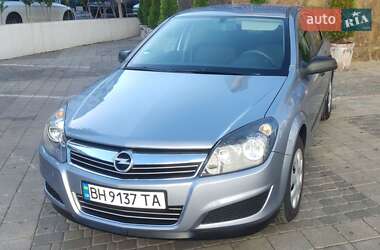 Хэтчбек Opel Astra 2009 в Одессе