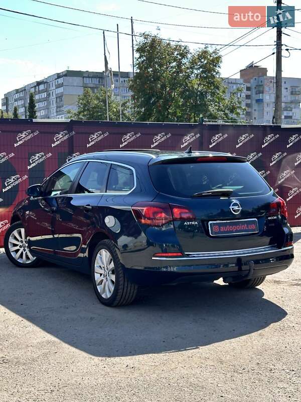 Универсал Opel Astra 2014 в Сумах