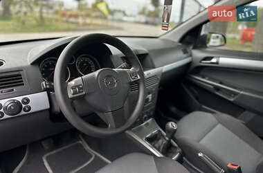 Универсал Opel Astra 2006 в 