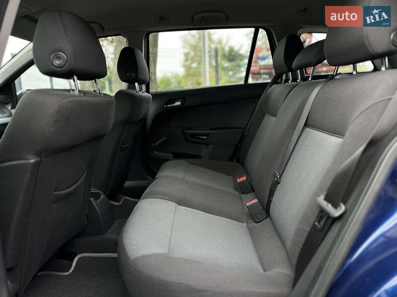Універсал Opel Astra 2006 в Вінниці