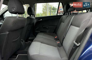 Универсал Opel Astra 2006 в 