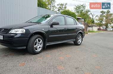 Седан Opel Astra 2005 в 