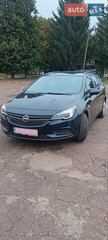 Универсал Opel Astra 2018 в Конотопе