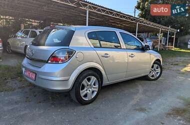 Хэтчбек Opel Astra 2009 в 