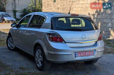Хэтчбек Opel Astra 2009 в 