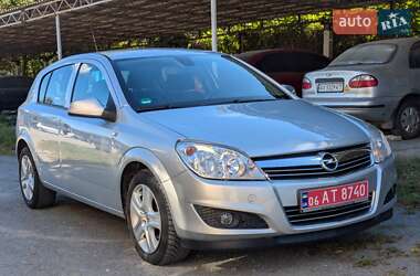 Хэтчбек Opel Astra 2009 в 