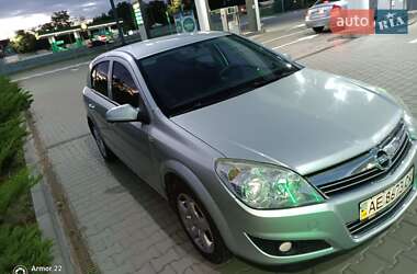 Хэтчбек Opel Astra 2008 в 