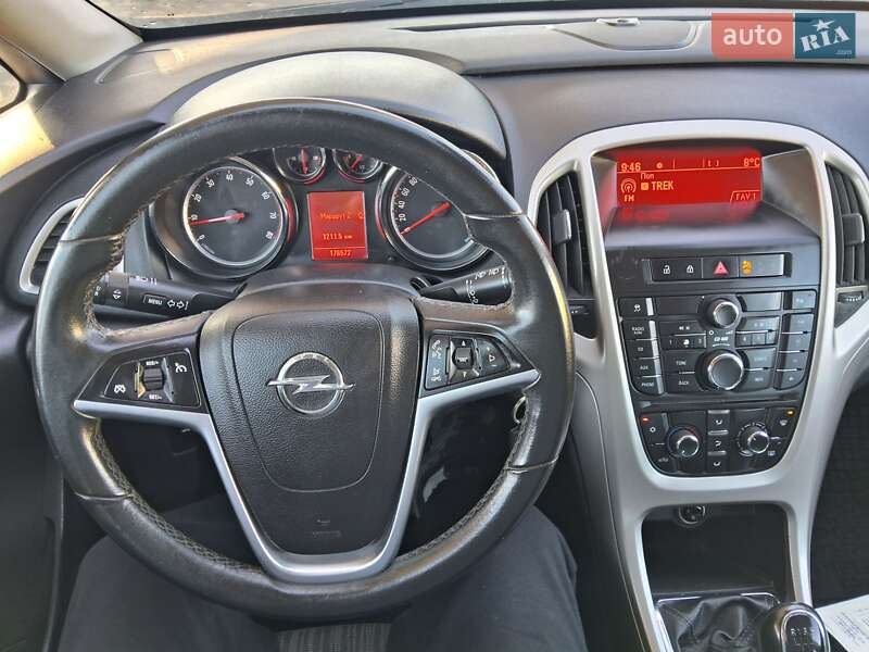 Универсал Opel Astra 2011 в Шепетовке