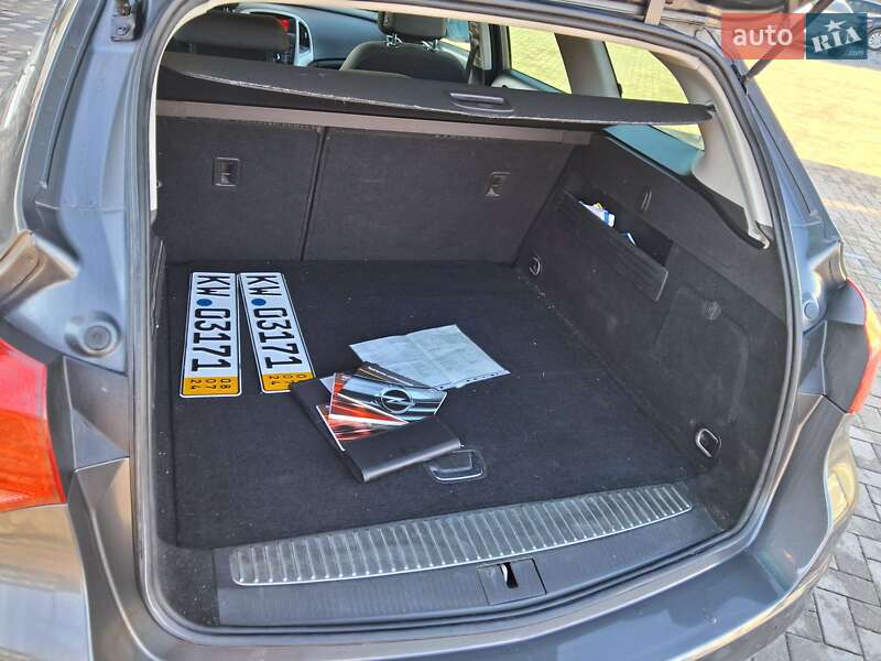 Универсал Opel Astra 2011 в Шепетовке