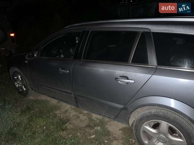 Универсал Opel Astra 2007 в Черновцах