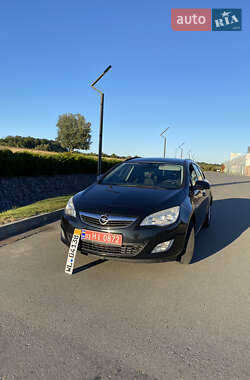 Opel Astra 2012