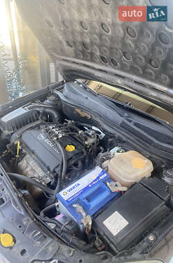 Хэтчбек Opel Astra 2009 в 