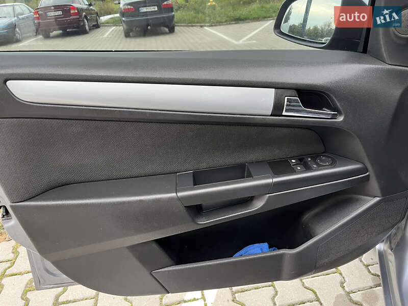 Универсал Opel Astra 2004 в Львове