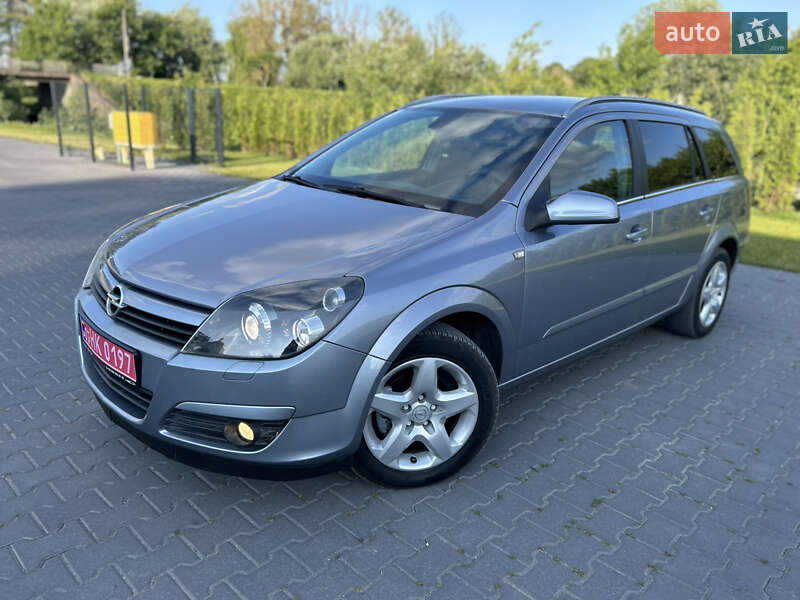 Универсал Opel Astra 2005 в Золочеве