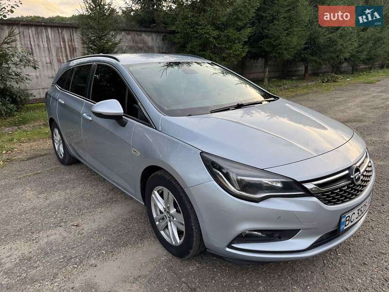 Универсал Opel Astra 2016 в Львове