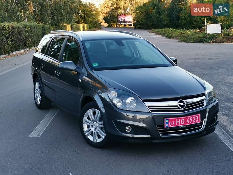 Opel Astra 2010