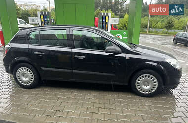 Хэтчбек Opel Astra 2009 в 