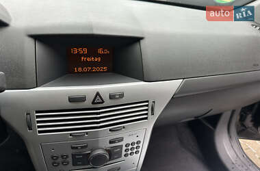 Хэтчбек Opel Astra 2009 в 