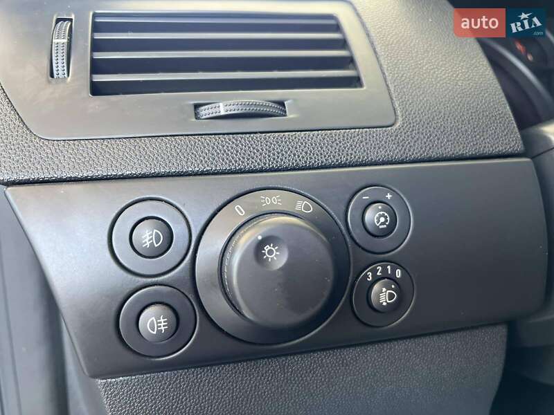 Седан Opel Astra 2013 в Николаеве