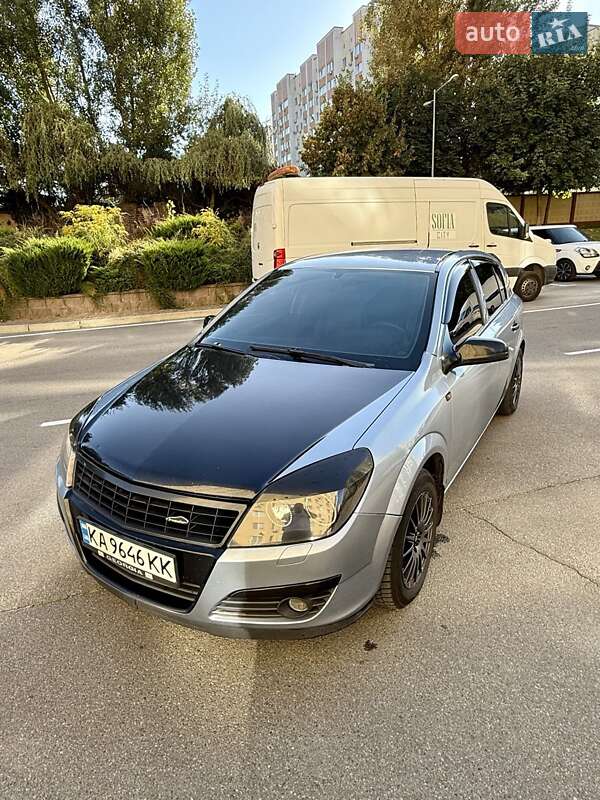 Хэтчбек Opel Astra 2006 в Киеве фото 4 Хэтчбек Opel Astra 2006 в Киеве