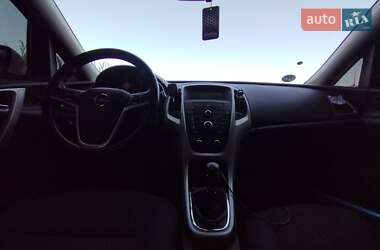 Универсал Opel Astra 2011 в 