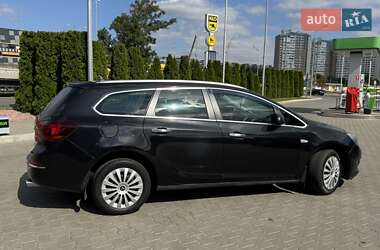 Универсал Opel Astra 2013 в 