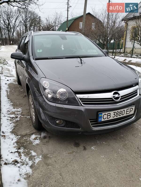 Универсал Opel Astra 2009 в Чернигове