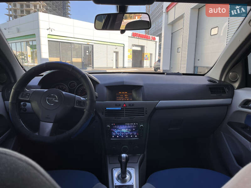 Хэтчбек Opel Astra 2005 в Киеве