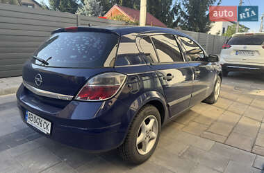 Хэтчбек Opel Astra 2007 в 